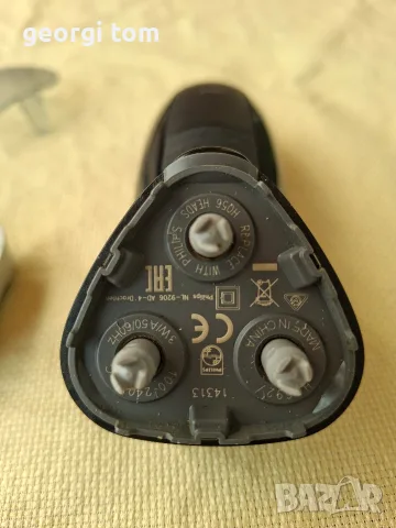 Електрическа амобръсначка Philips, снимка 4 - Електрически самобръсначки - 56142271