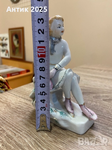 Фарфорова фигурка “Фигуристка” (Полонно ЗХК, СССР), снимка 7 - Антикварни и старинни предмети - 51943539