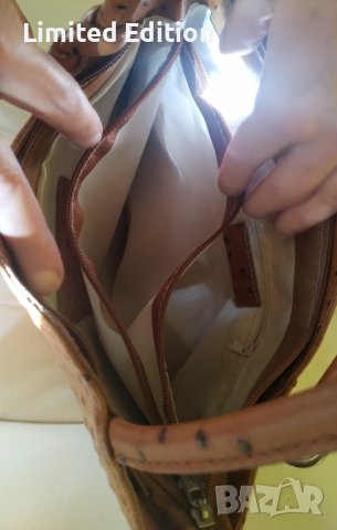 Ексклузивна италианска чанта ЩРАУСОВА КОЖА, снимка 6 - Чанти - 42792943