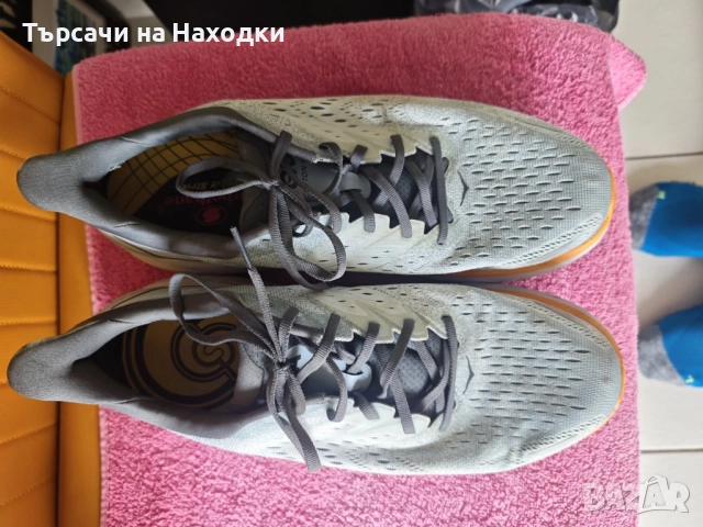 Мъжки маратонки Hoka Clifton 8 Trainers UK Size 12.5 EU 47 сиви grey, снимка 8 - Маратонки - 52004439