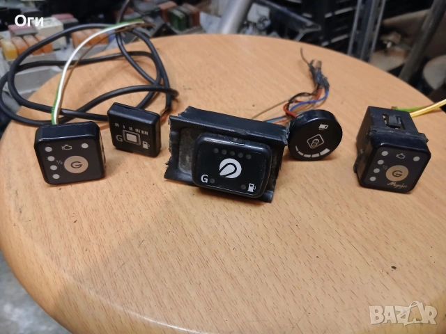 Копче / превключвател газ-бензин, снимка 2 - Части - 53444410