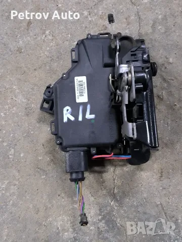 Задна лява брава механизъм врата за Голф 4 Бора Пасат Шкода VW Golf 4 Bora Passat Skoda Polo VAG, снимка 2 - Части - 56238547