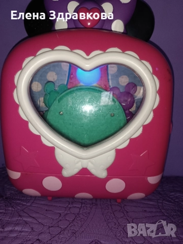 Музикален куфар гримьорна Мини маус Дисни, снимка 6 - Кукли - 51874117