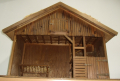 № 6137 стара дървена къща / обор   - ръчна изработка   - дърво , слама   - размер 80 / 62 / 41 см   , снимка 1