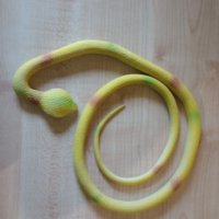 гумена змия дълга 1 м и 10 см, снимка 1 - Фигурки - 42026247