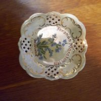 Ръчно рисувана чиния рязан порцелан със златен кант , снимка 2 - Декорация за дома - 39435150