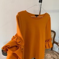 Блуза в размер М, снимка 4 - Блузи с дълъг ръкав и пуловери - 44424031