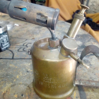 бензинова лампа от бронз, снимка 1 - Антикварни и старинни предмети - 44706627
