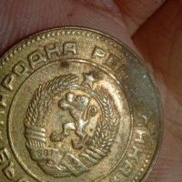 5 стотинки 1988г,куриоз, дефект , снимка 3 - Нумизматика и бонистика - 42417117