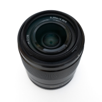 Oбектив Sony FE 28mm f/2, снимка 4 - Обективи и филтри - 44643333