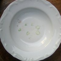 Четири стари порцеланови чинии за супа на фабрика Изида - България от 1962 година, снимка 13 - Други ценни предмети - 39515502