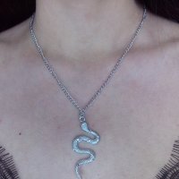 Колие със змия, снимка 2 - Колиета, медальони, синджири - 32024158