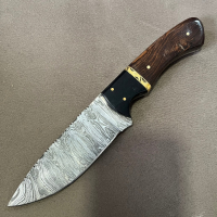 Ловен нож от Дамаска стомана с дръжка от палисандрово дърво и  кожена кания, снимка 5 - Ножове - 44014621