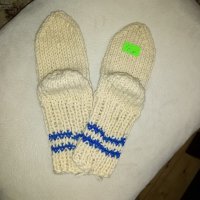 Ръчно плетени детски чорапи от вълна, снимка 1 - Чорапи - 38707407