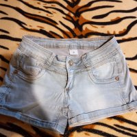 Къси дънкови панталонки , снимка 3 - Къси панталони и бермуди - 40868738