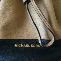 Michael Kors малко бижу 100% оригинална чанта, снимка 9 - Чанти - 35308280