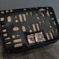 Луксозна черна чанта със златни акценти + дълга дръжка,тип-синджир,която може да се сваля, снимка 2 - Чанти - 37579658