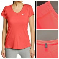 Nike дамска тениска Мр., снимка 1 - Тениски - 29784375