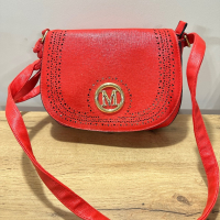 Червена дамска чанта с дълга дръжка , снимка 3 - Чанти - 44933681