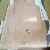 Лека сатенена рокличка туника топ сатен телесен цвят м размер, снимка 5 - Рокли - 29476204