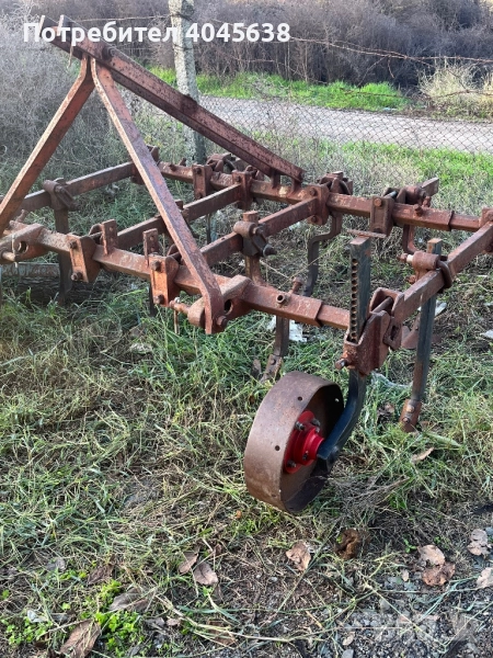 Лозарски плуг УНЛМ, снимка 1