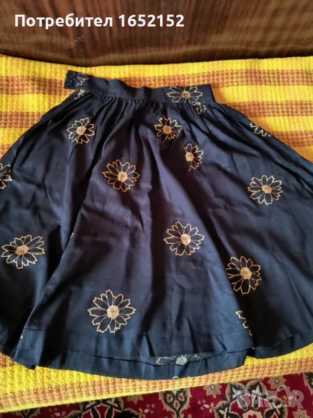 Елегнтна, разкроена пола, снимка 1