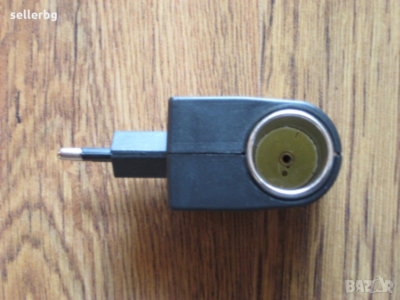 Зарядно от 220 V на 12 V с вход като запалка на кола, снимка 1