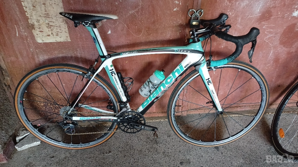 Шосеен карбонов Bianchi oltre superlegera 2*11, снимка 1