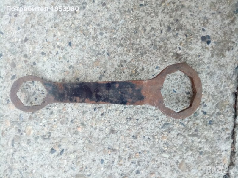 Стар ключ за каруца, снимка 1