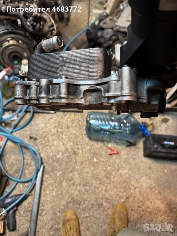 Плочка или основа за захващане на масленият охладител на Mercedes 2.2Cdi само за 100лв. A6511801310, снимка 1