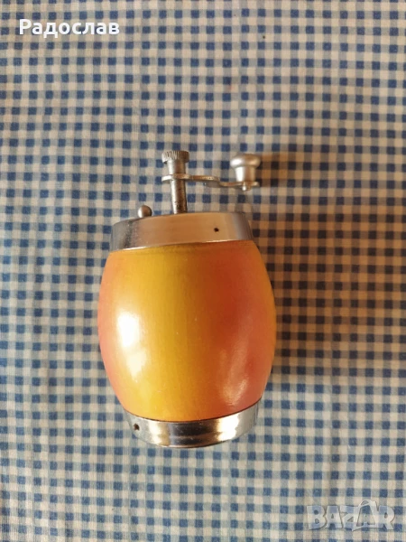 стара мелничка за подправки , снимка 1