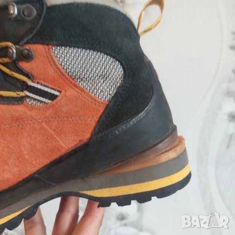 Туристически обувки Garmont Tower Trek GTX номер 41 водоустойчиви , снимка 8 - Други - 51839805