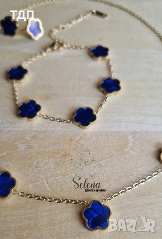 Дамски комплект от медицинска стомана - колие, гривна и обеци модел Alhambra by Van Cleef & Arpels, снимка 13 - Гривни - 49548420