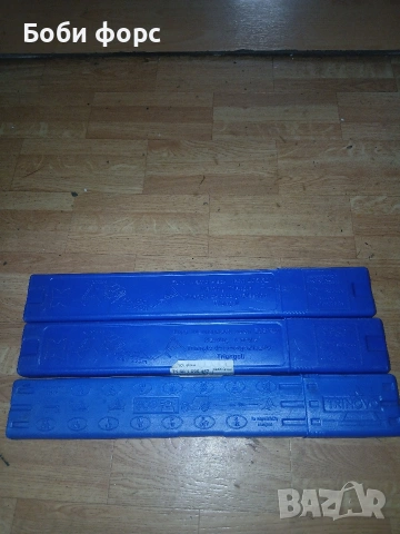 Оргинални нови оем триъгълници бмв , снимка 3 - Аксесоари и консумативи - 51921389