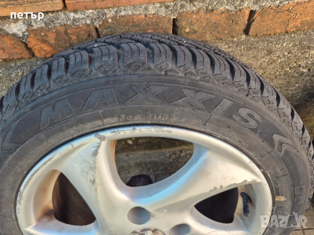 Зимни гуми 165/65/15, снимка 2 - Гуми и джанти - 51561631