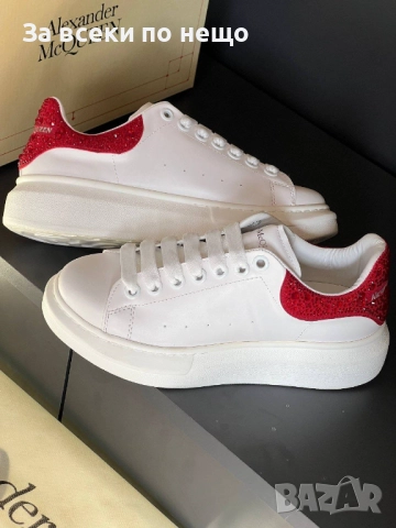 Alexander McQueen Дамски Бели Маратонки С Червен Акцент И Камъни👟Дамски Спортни Обувки Код E1088, снимка 5 - Маратонки - 52487347