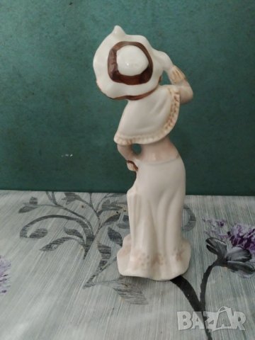 порцеланова статуетка, снимка 3 - Други ценни предмети - 40535749