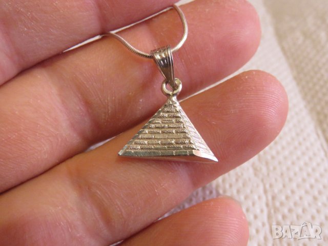 Сребърна пирамида и сребърно синджирче - символът на богатство, изобилие от пари., снимка 2 - Колиета, медальони, синджири - 34135816
