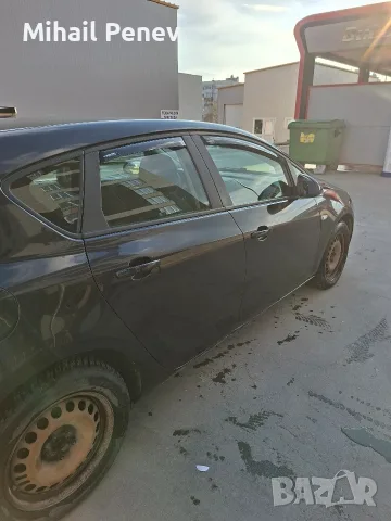 Опел Астра J 2010, снимка 9 - Автомобили и джипове - 56294229