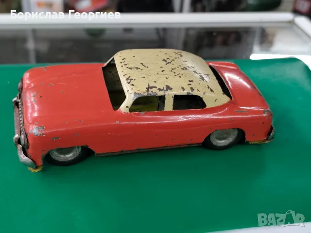 Стара ламаринена играчка кола ГДР