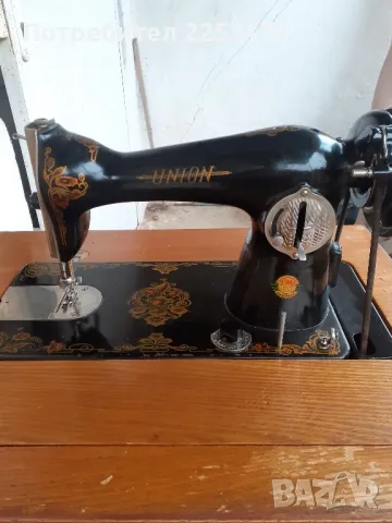 Шевна машина Унион в дървен шкаф, снимка 5 - Други стоки за дома - 47736603