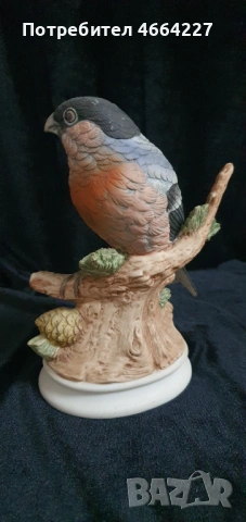 Рядък баварски порцелан:  Фигура "Червеногушка върху шишарки"- Gisela Keilhauer, снимка 3 - Колекции - 54092318