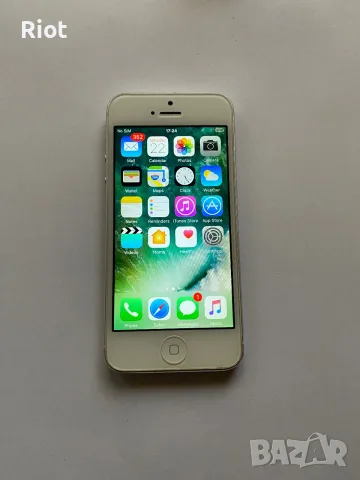 Продавам iPhone 5