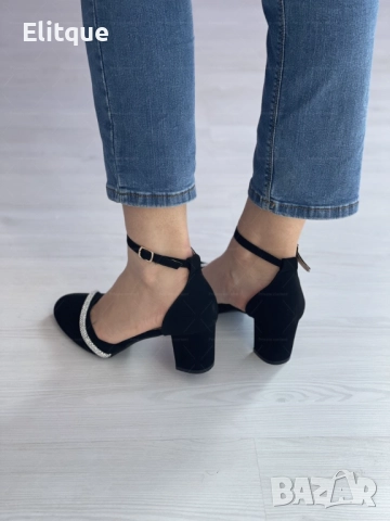 Елегантност с блясък: Изчистени дамски затворени сандали с ток и бляскав акцент, снимка 6 - Сандали - 52888866