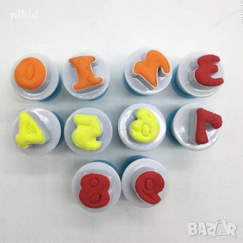 сет цифри числа бутало пластмасови резци форми за тесто фондан торта, снимка 2 - Форми - 31930697