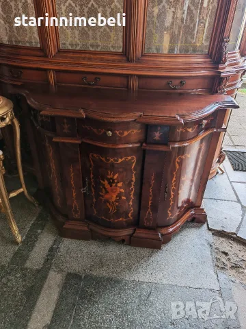 Италиански антикварен шкаф