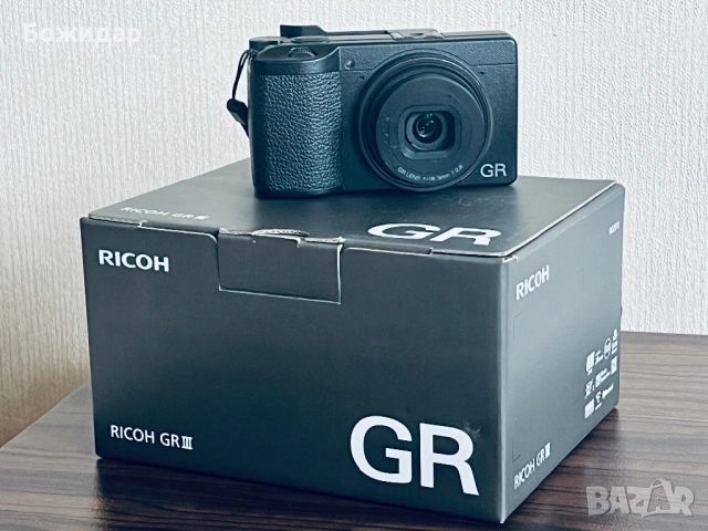 Фотоапарат - Ricoh GRIII
