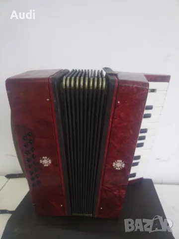 Детски акордеон 16 баса КРЬЗАЧОК със етикет произведен в СССР , снимка 8 - Акордеони - 50389162