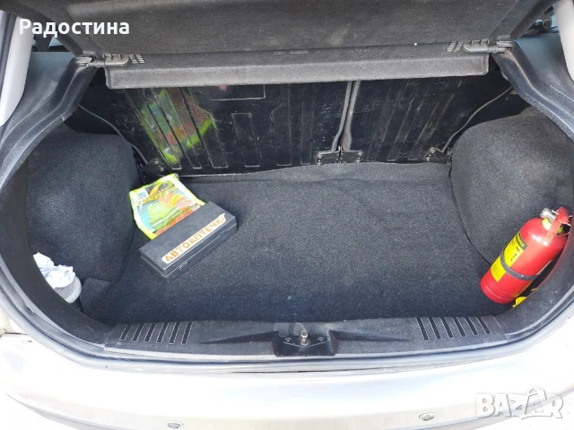 Форд фиеста, снимка 10 - Автомобили и джипове - 53179612