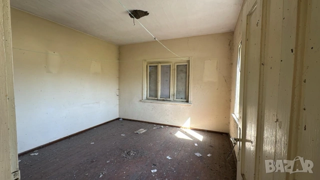 Къща в с. Главиница, обл. Пазарджик 200 кв. РЗП, 1 дка Двор, снимка 3 - Къщи - 47635498